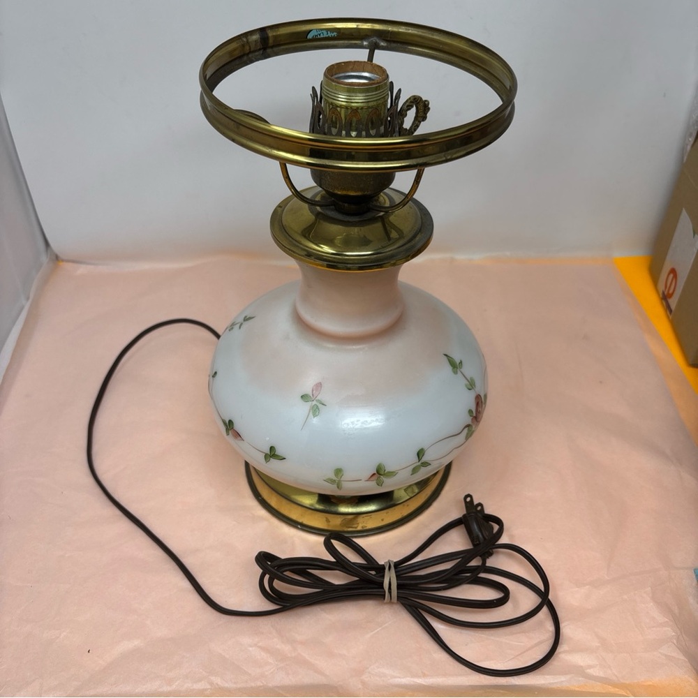 Vintage Floral White Glass Table Lamp with Pink Rose Detail • no top • works - Picture 16 of 16